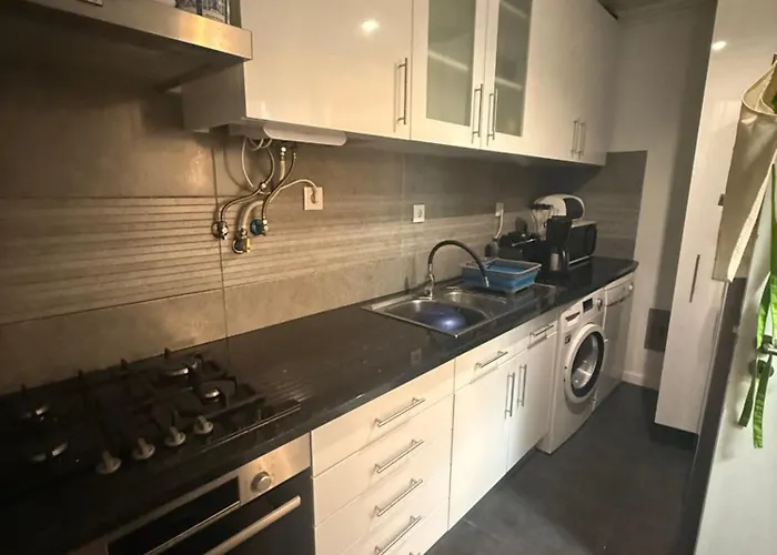 Airport Apartament *