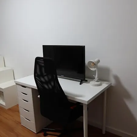 Ii Airport Apartament
